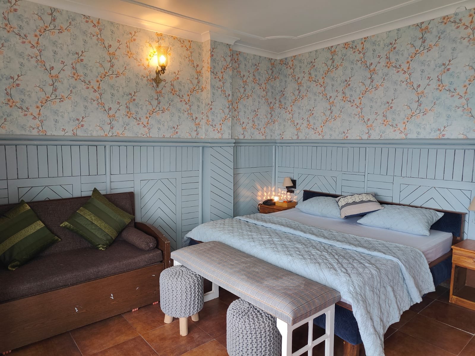 Ashokas Chalet || Hotel in Nainital Pangot