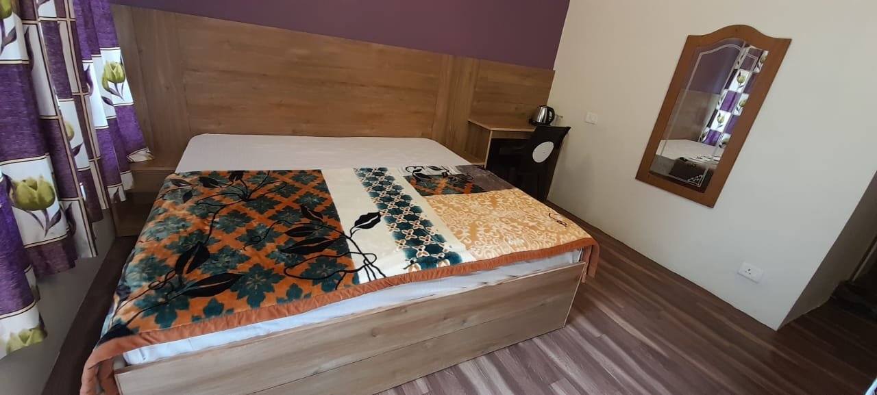 Prabha Heaven's || Cottage's in Nainital Aayarpatta