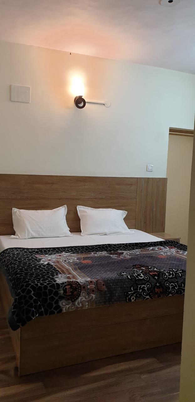 Prabha Heaven's || Cottage's in Nainital Aayarpatta