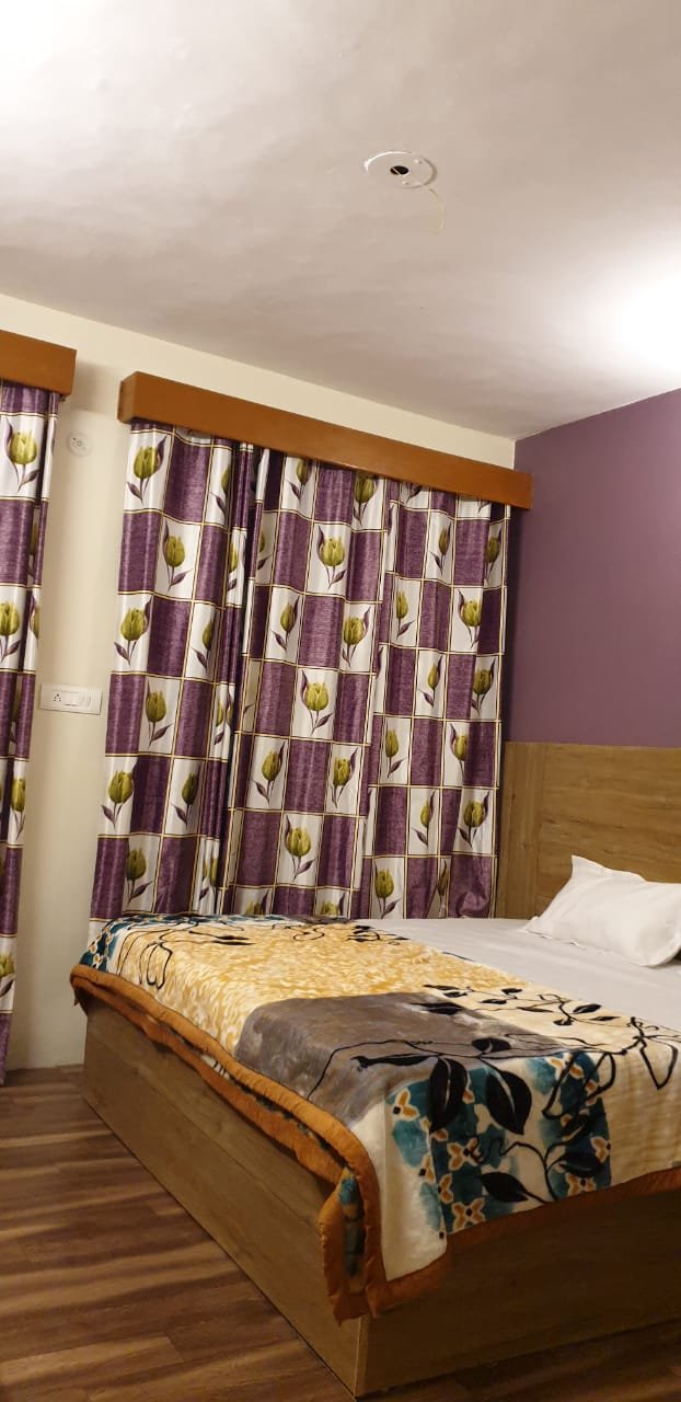 Prabha Heaven's || Cottage's in Nainital Aayarpatta