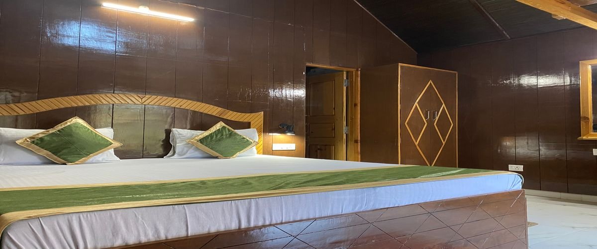 Himani Resort in Pangot || Nainital