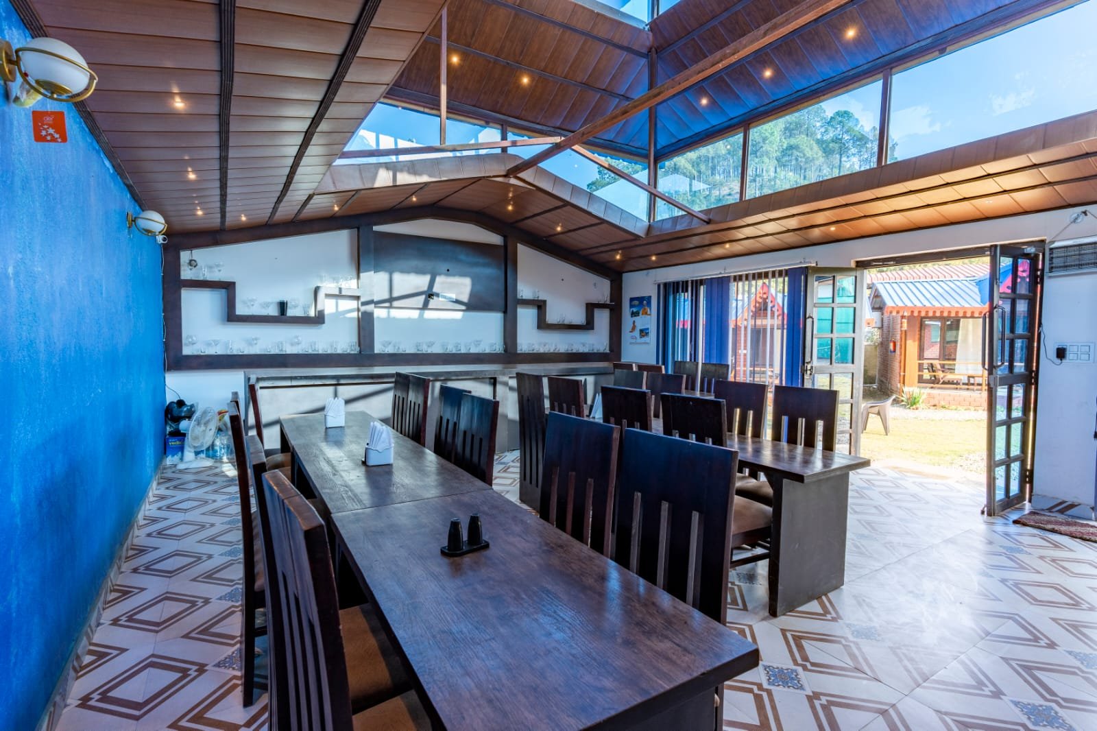 Bimbos || Resort in Kaichidham Nainital