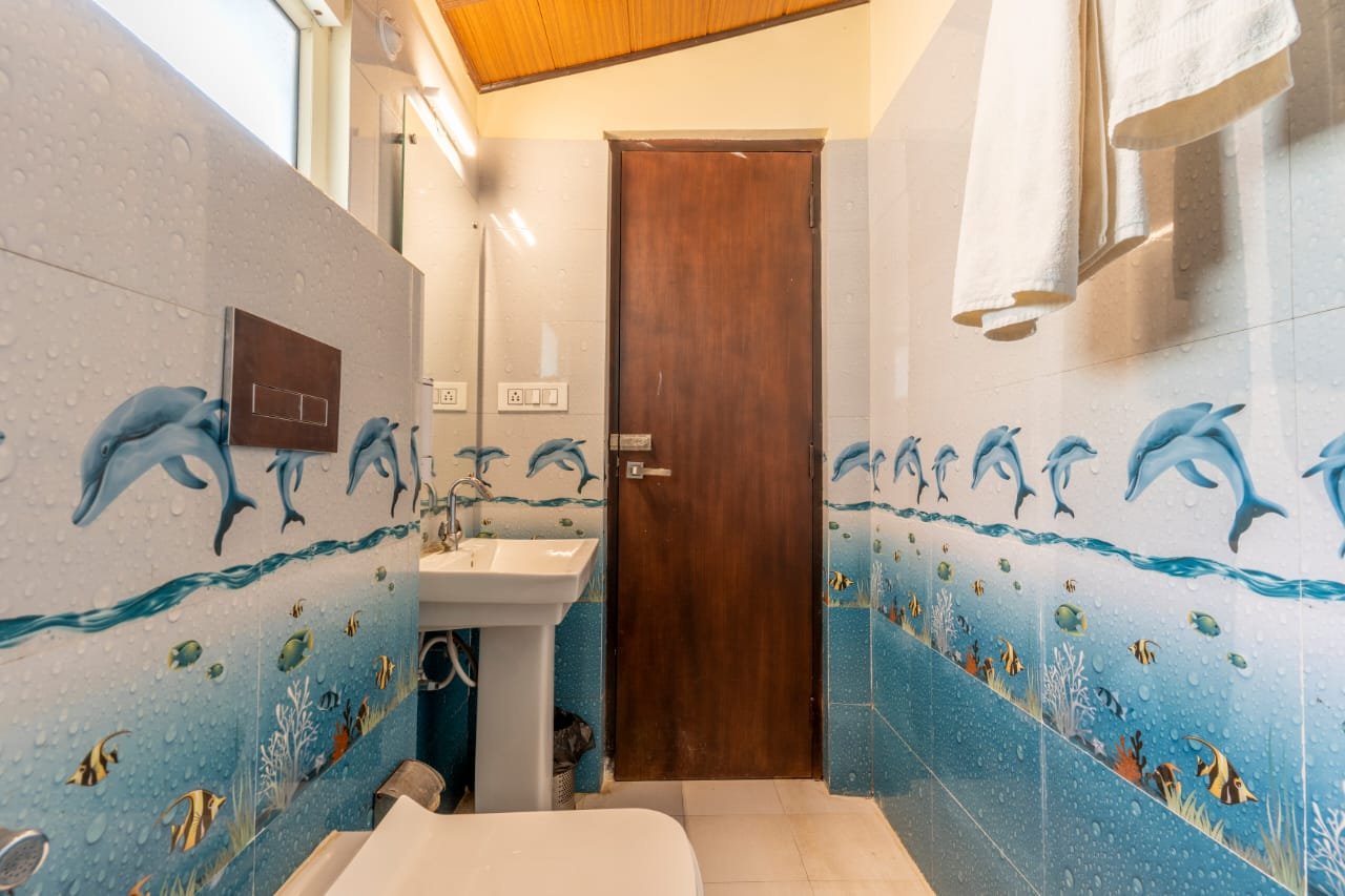 Bimbos || Resort in Kaichidham Nainital