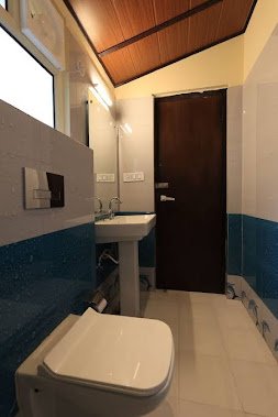 Bimbos || Resort in Kaichidham Nainital