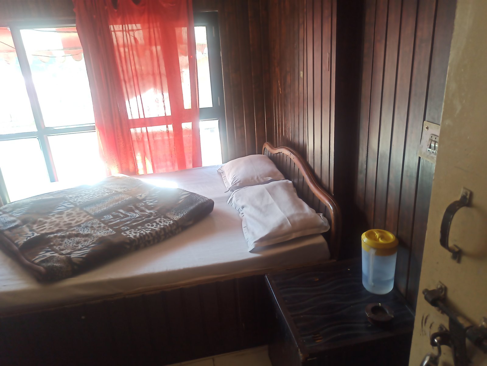 Avon 50 Meter to mall road