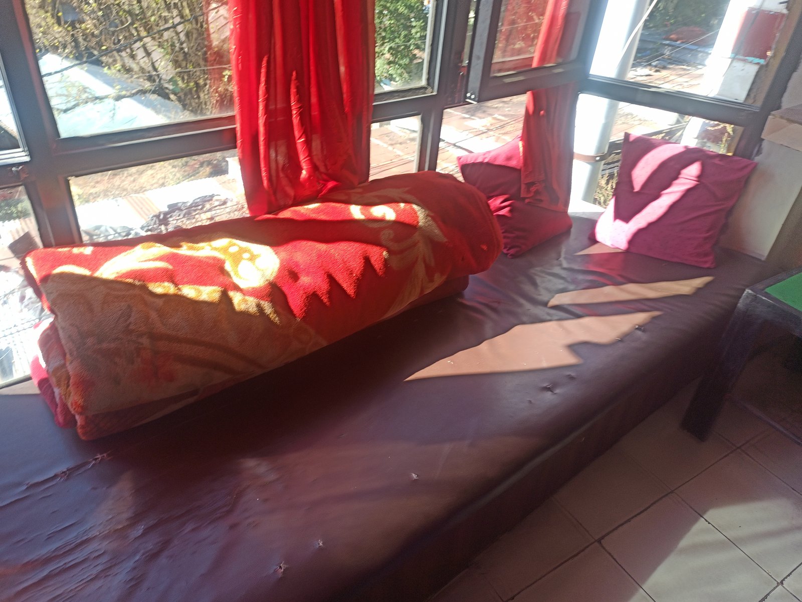 Avon 50 Meter to mall road