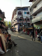 Avon 50 Meter to mall road