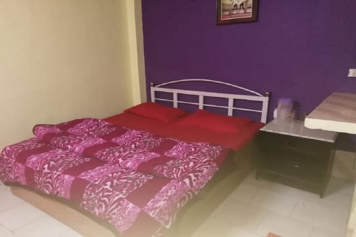 Avon 50 Meter to mall road