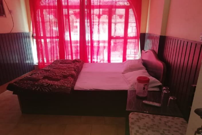 Avon 50 Meter to mall road