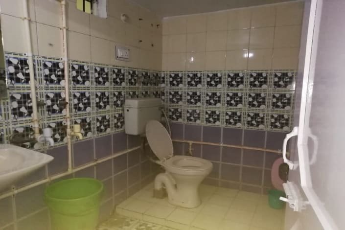 Avon 50 Meter to mall road