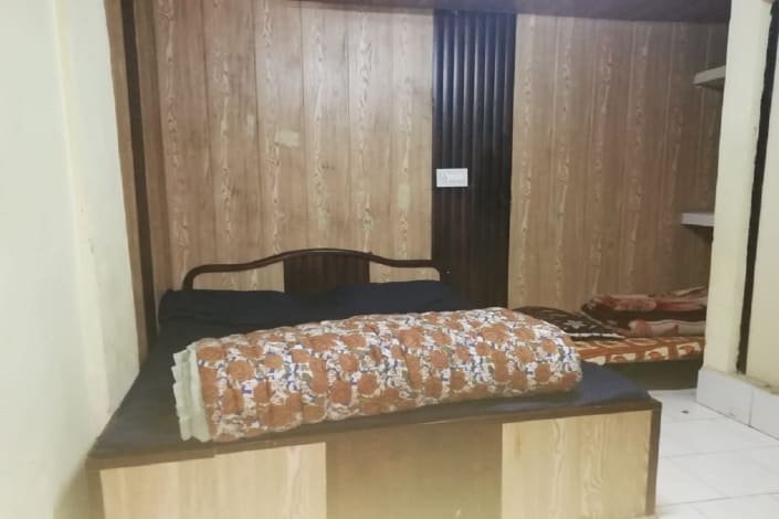 Avon 50 Meter to mall road