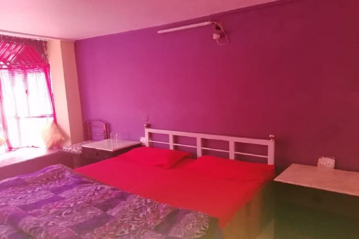 Avon 50 Meter to mall road