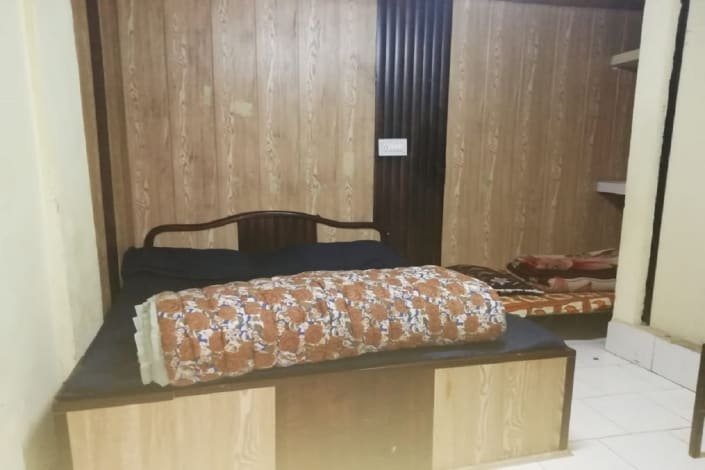 Avon 50 Meter to mall road