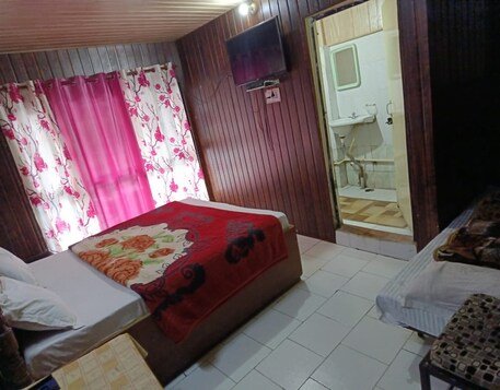 Avon 50 Meter to mall road