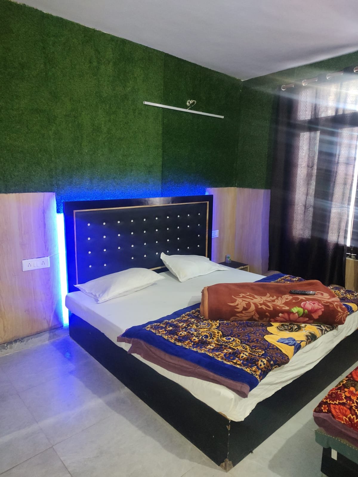 Tajj Hotel & Restaurants