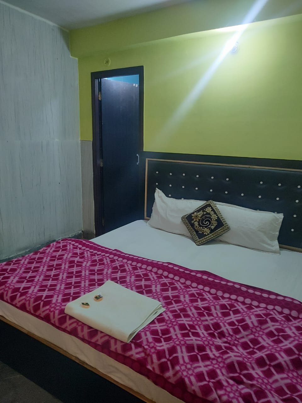 Tajj Hotel & Restaurants